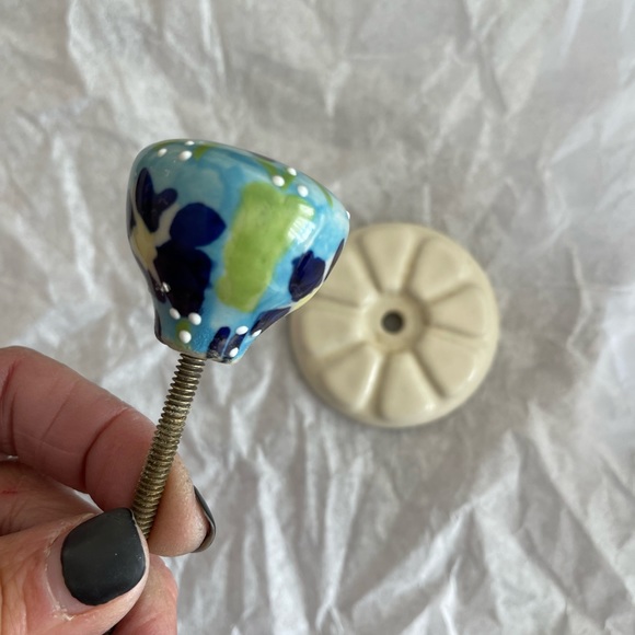 Anthropolgie cabinet knobs - Picture 4 of 8